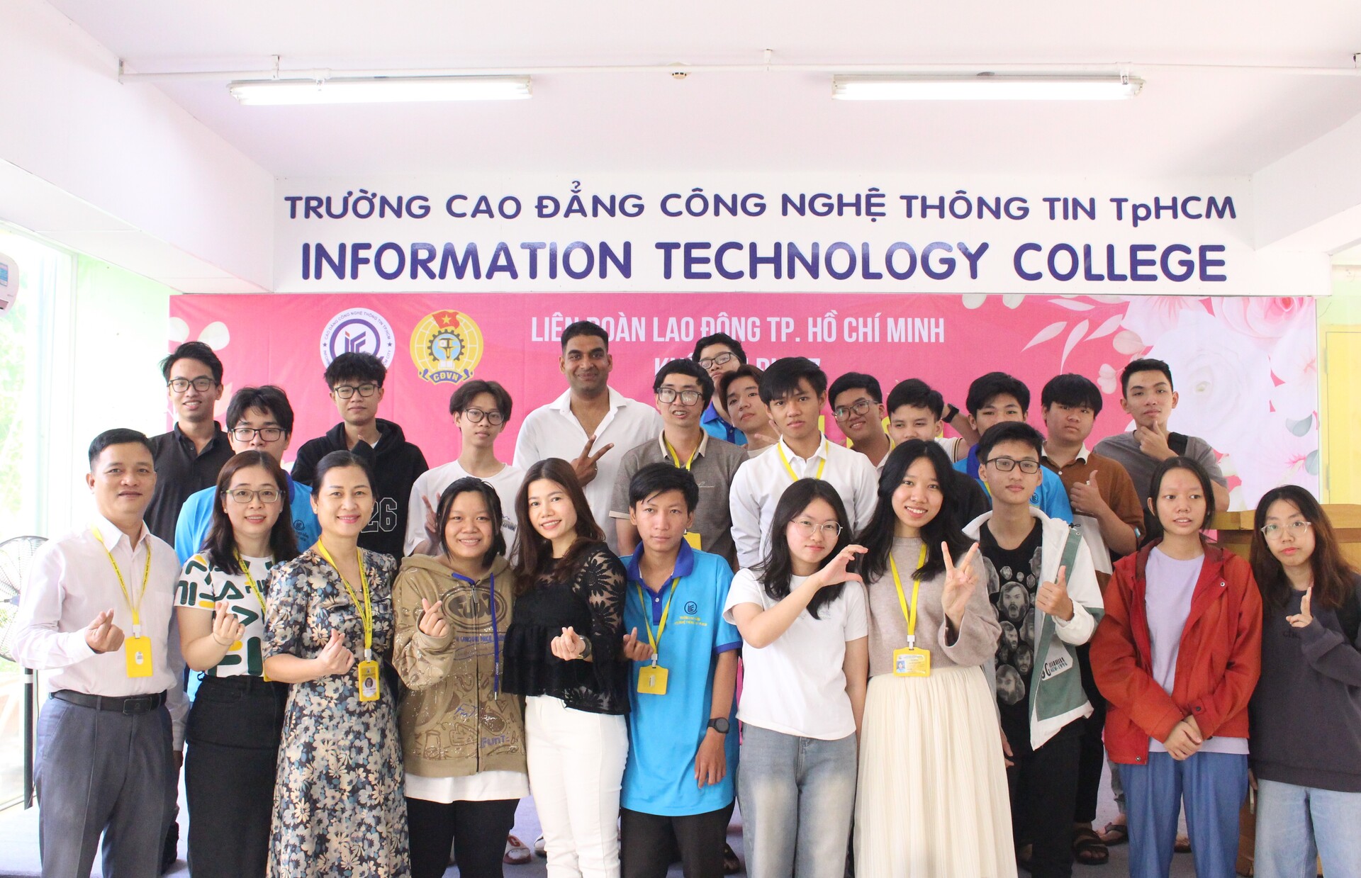 Sinh viên ITC giao lưu học tập chuyên ngành Công nghệ thông tin và tìm hiểu văn hóa Ấn Độ