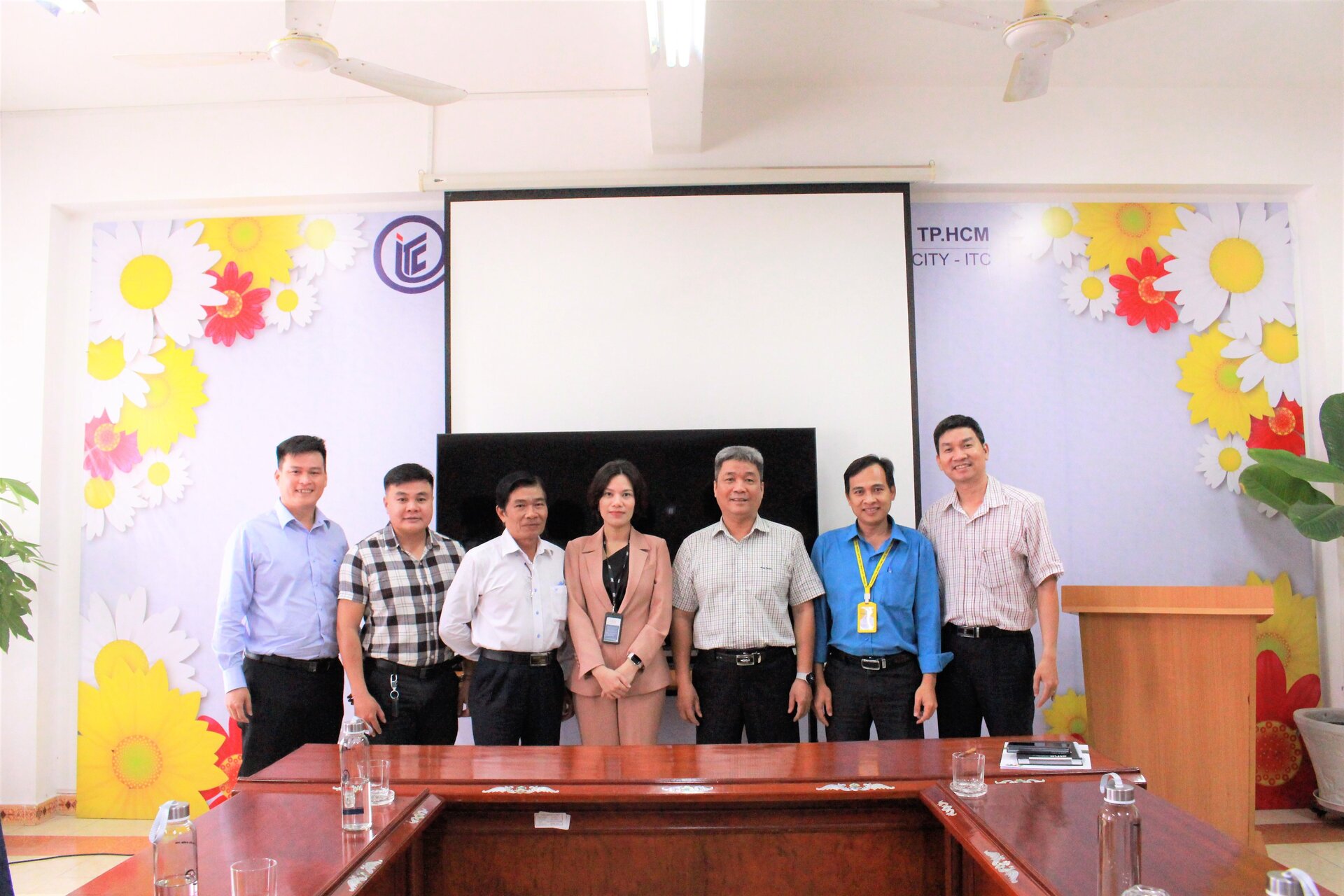 Buổi làm việc giữa Trường ITC với Công ty IIG Việt Nam