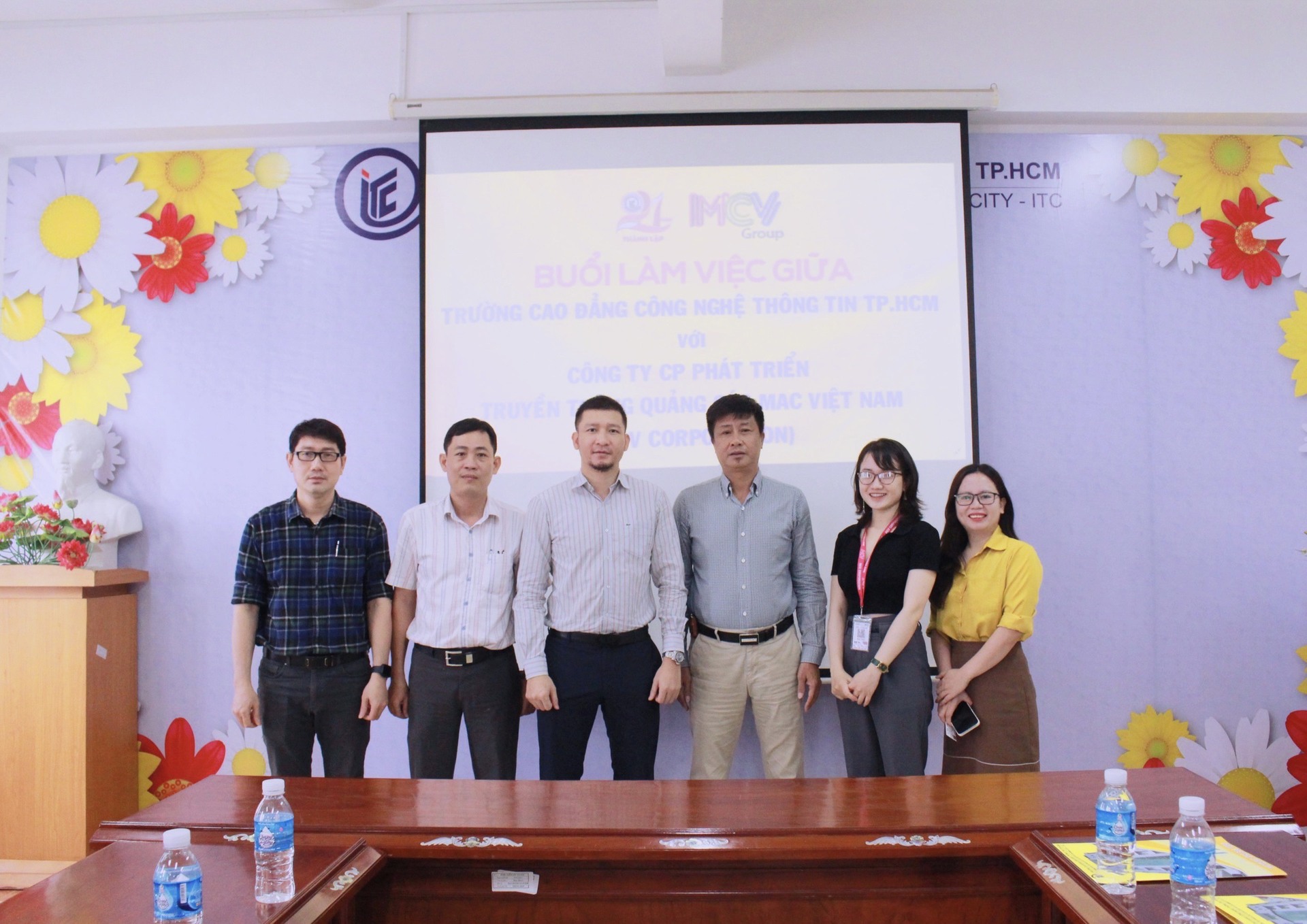 Buổi làm việc giữa Trường ITC với Công ty CP Phát triển Truyền thông Quảng cáo MAC Việt Nam (MCV Corporation)